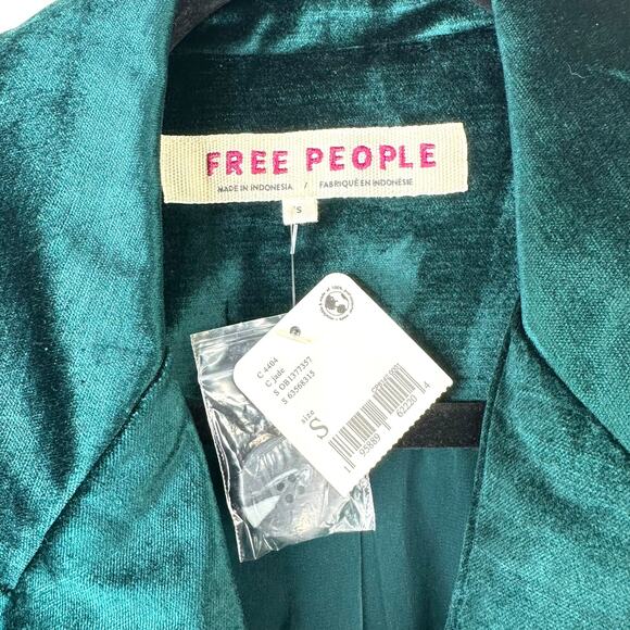 Free People NWT Jade Green Velvet Ashby Double Breasted Oversized Blazer Small - Picture 9 of 10
